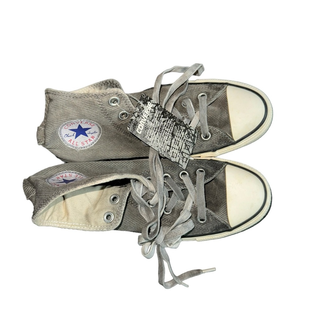 NWT *Flaw* Converse All-Star High Tops, Size 9